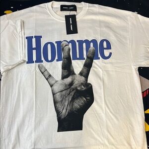 Homme Femme Twisted Fingers Tee
